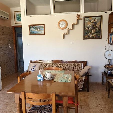 Modern 1-Bedroom With Bbq & Roof Garden Near Beach สตาโลส ภายนอก รูปภาพ